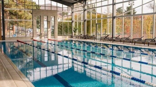 Крытый бассейн